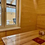 - відпочинковий комплекс у карпатах