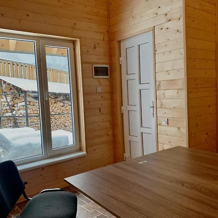 Ferienhaus - відпочинковий комплекс у карпатах