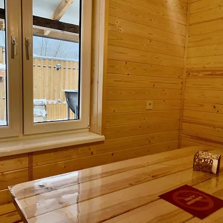 - відпочинковий комплекс у карпатах