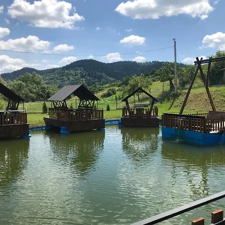 - відпочинковий комплекс у карпатах Ferienhaus Bilychi