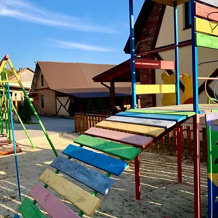 - відпочинковий комплекс у карпатах Bilychi