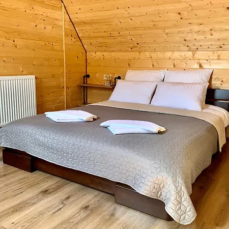 - відпочинковий комплекс у карпатах Bilychi